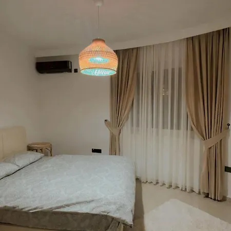 Kibris Girnede 1 Yatak Odali Sueper Lueks Havuzlu アパート Kalokhorio