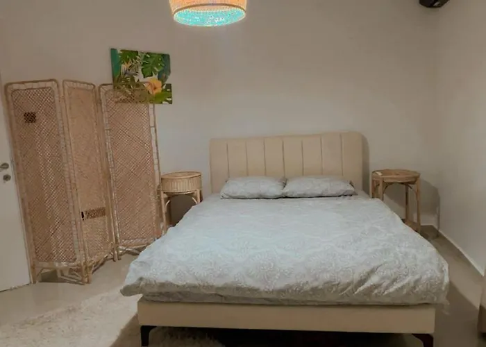 Kibris Girnede 1 Yatak Odali Sueper Lueks Havuzlu Kalokhorio